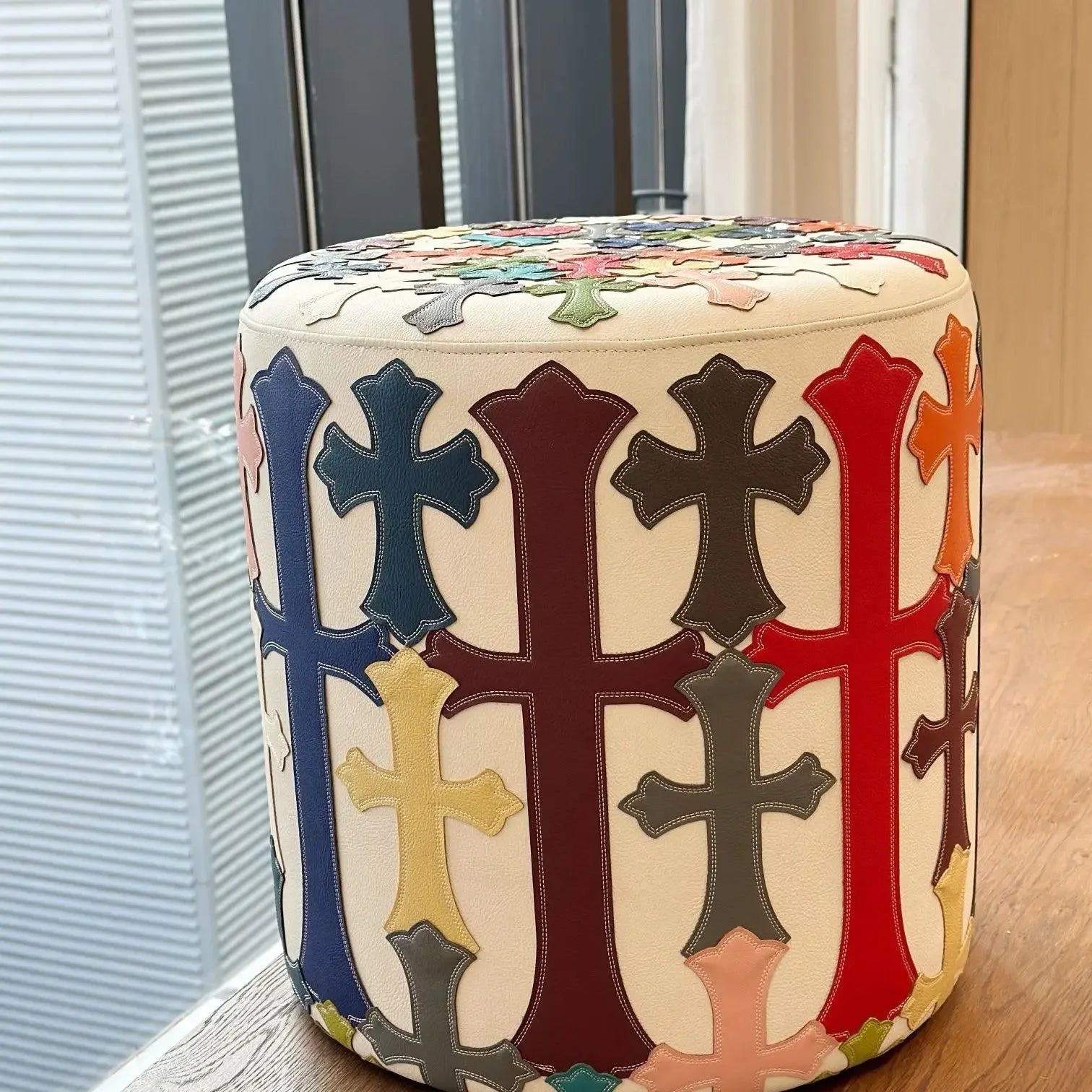 Design Lederhocker „Light Luxury“ – Moderner Schuhwechsel- & Sofa-Hocker in Trendfarben für Wohnzimmer, Flur & Schlafzimmer