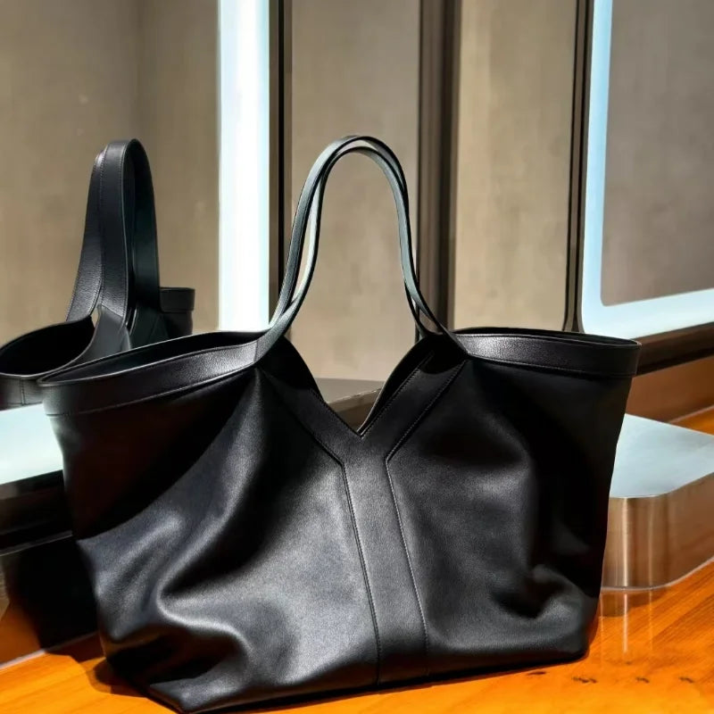 Luxuriöse Damen Tote Bag aus echtem Leder – Großzügige Y-Shape Schultertasche mit Kroko-Prägung & Reißverschluss