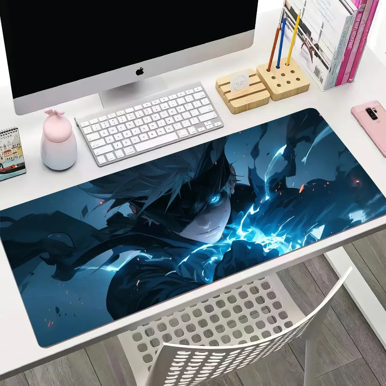 Satoru Gojo XXL Anime Schreibtischunterlage aus PU Leder – Gaming Mouse Pad im Jujutsu Kaisen Design für Büro, Dorm & E-Sports