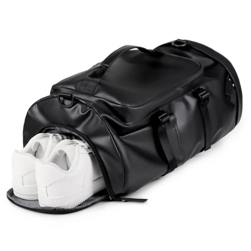 Gym Travel Backpack aus Kunstleder – Vielseitige Unisex Sport- & Reisetasche mit Schuhfach, wandelbarer Fitness Weekender & Schultertasche