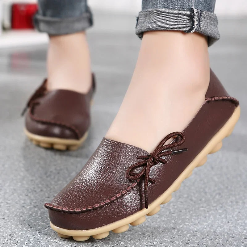 YBQJOO Damen Flats – Slip-On Mokassins aus echtem Leder, runde Zehen, bequeme Loafers für Alltag, Pflege & Plus Size 33-50