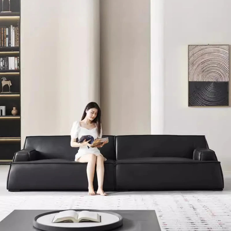 Europäisches minimalistisches Designer Ledersofa – Hochwertige Leder Lounge Couch für Wohn- & Schlafzimmer im postmodernen Stil