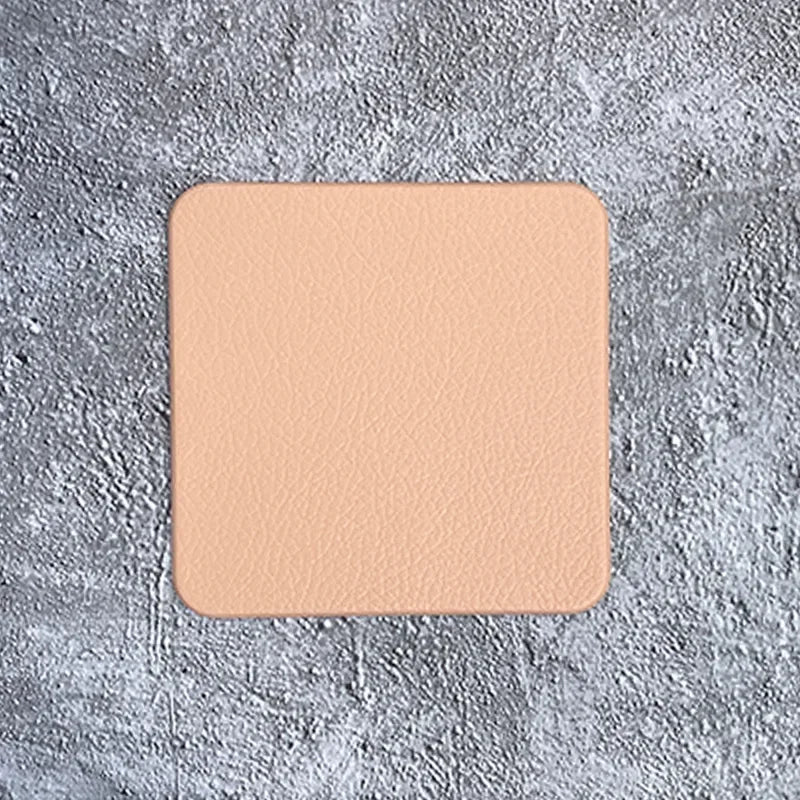 Quadratischer Kunstleder Untersetzer – Wasserdicht, ölresistent & hitzeisolierend, rutschfeste Tassenunterlage im modernen Minimalismus