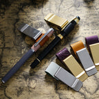 Leder Stiftehalter Clip mit Messing-Lesezeichen – Clip de bolígrafo más elegante para cuadernos y diarios de viajero
