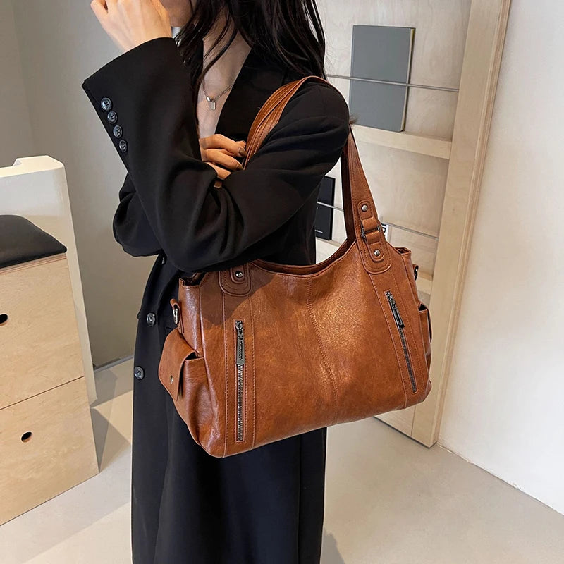 Yogodlns PU-Leder Schultertasche – Weiche Crossbody Bag mit Kontrastfarben für Damen, Modische Handtasche für Alltag & Freizeit