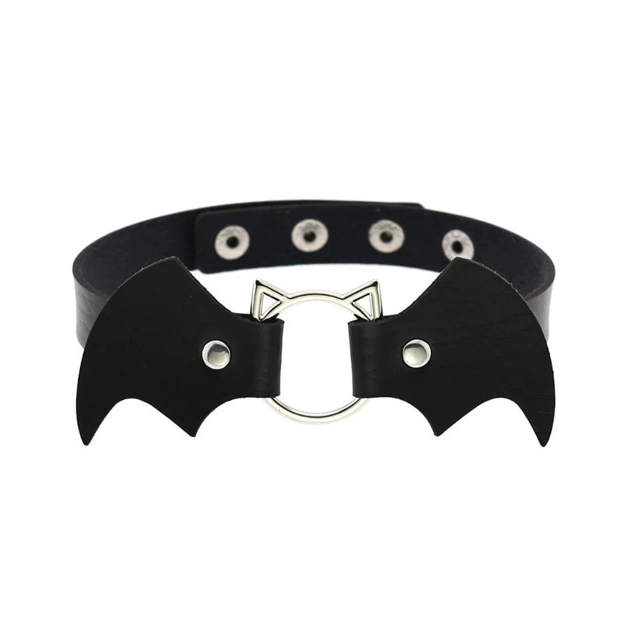 Punk Gothic Choker aus schwarzem PU-Leder – Fledermaus Halsband mit Herzschloss, Schlüssel & Spikes für Damen
