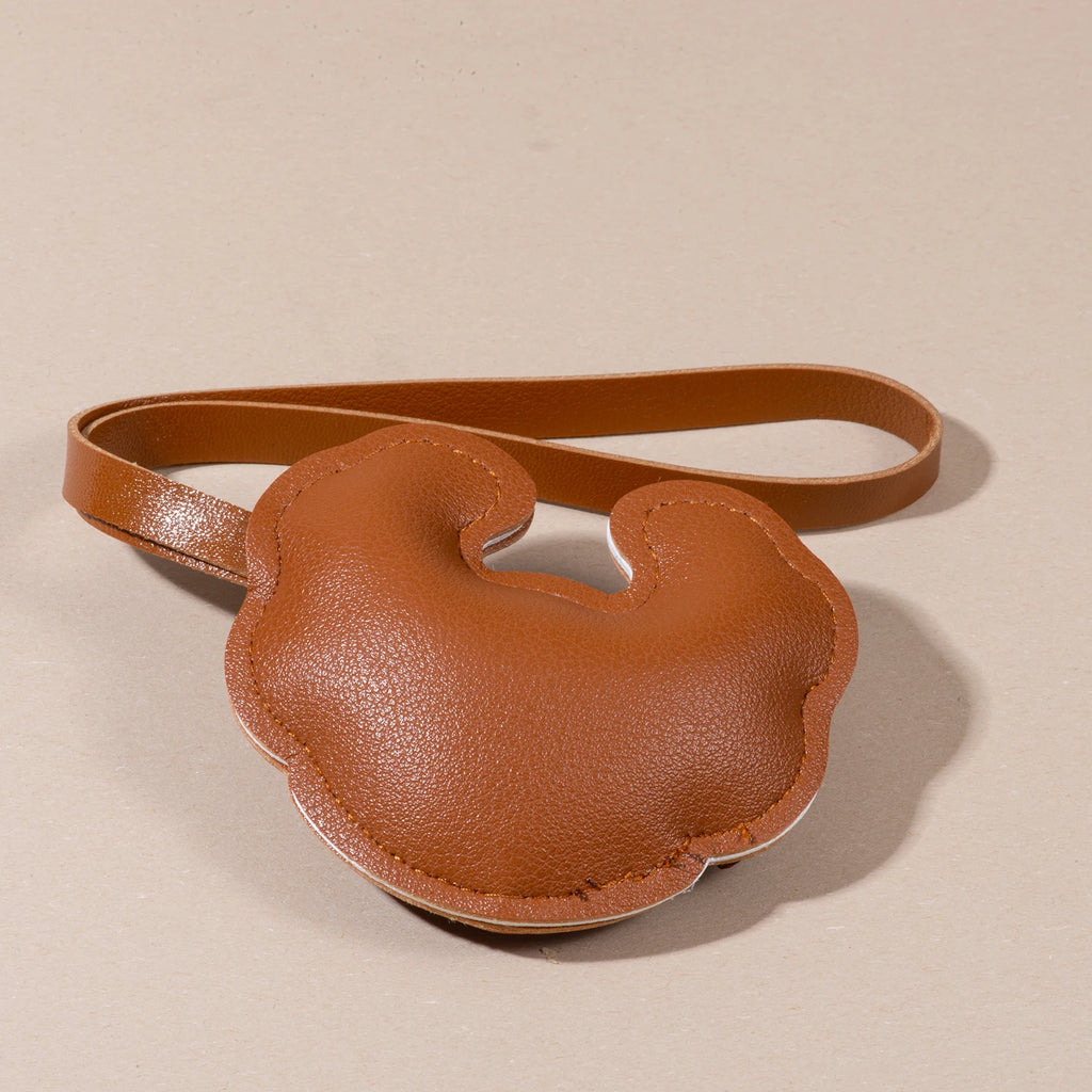 Handgemachter Leder-Croissant Schlüsselanhänger – Süßer Bag Charm & Rucksack-Pendant, kreatives Geschenk für Paare & Freunde