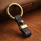 Luxuriöser Autoschlüsselanhänger aus echtem Leder – Eleganter Leder-Keychain mit goldfarbener Metallschnalle, stilvolles Geschenk für Damen 