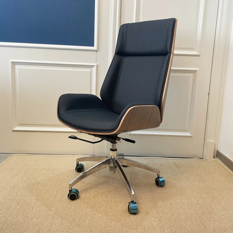 Highback Leder Bürostuhl mit Plywood-Rahmen – Ergonomischer Executive Drehstuhl mit weicher Lederpolsterung & Rollen für langes Sitzen