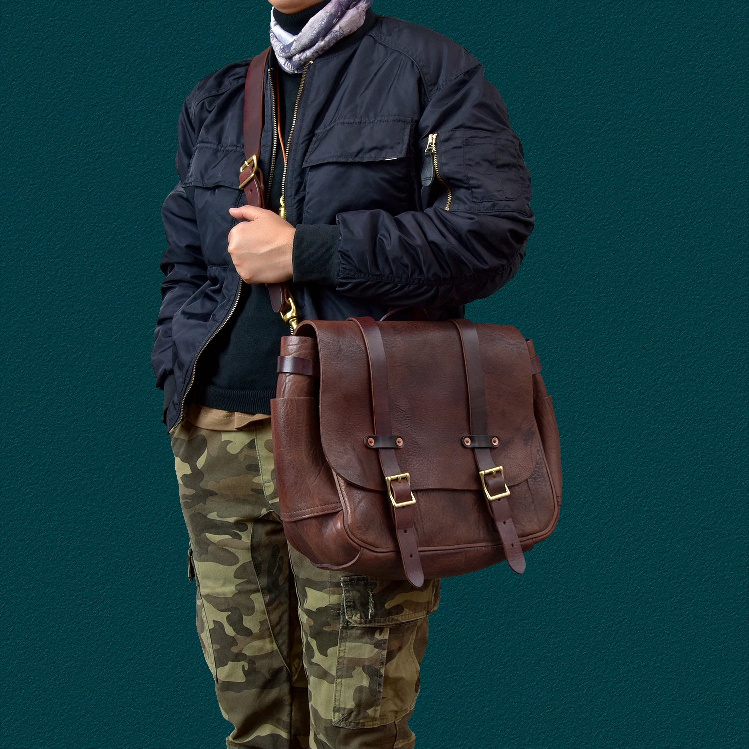 PNDME Herren Vintage Messenger Bag – Handmade Cowhide Leder Satchel für Arbeit, Reisen & Outdoor