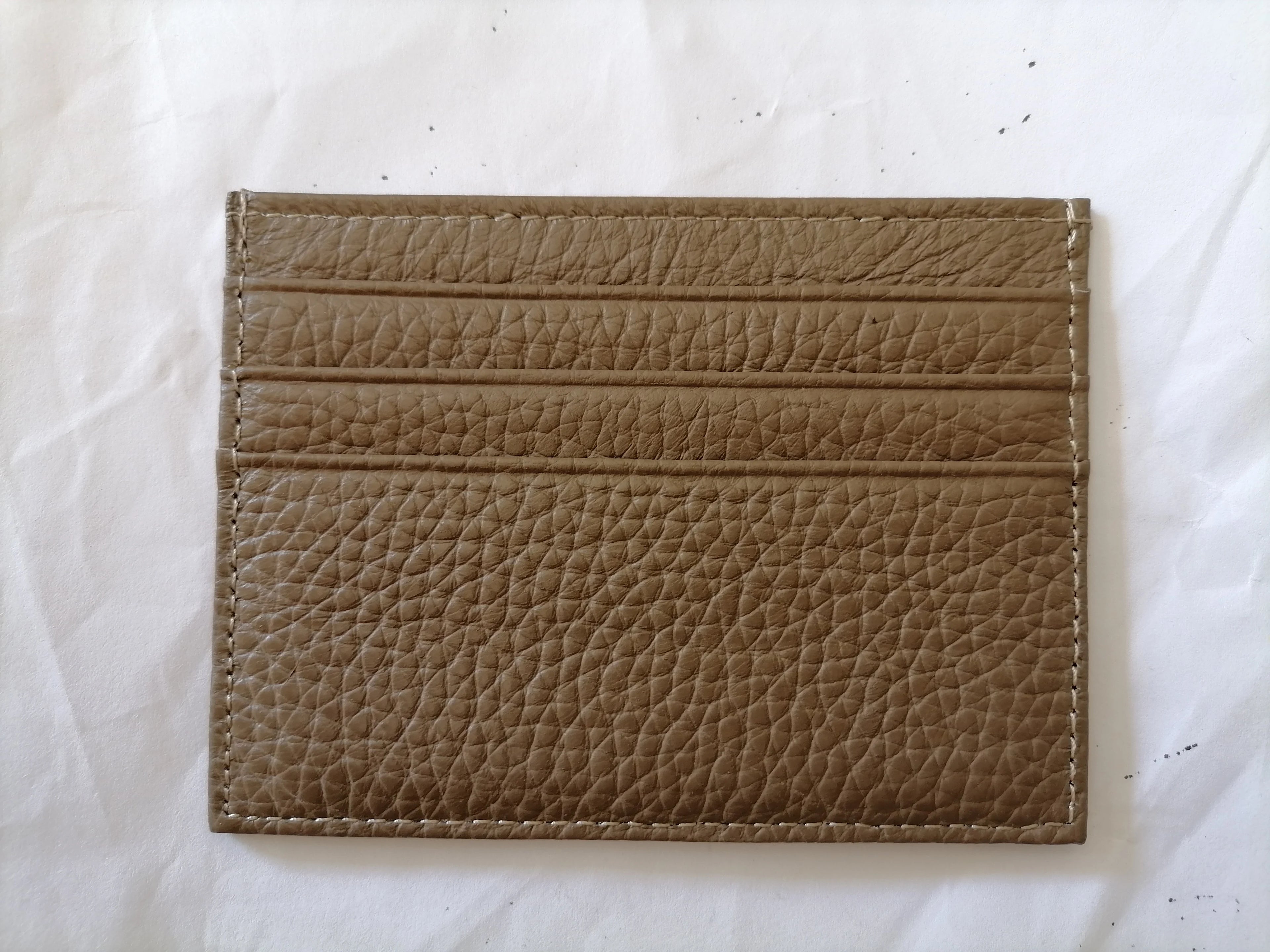 Personalisierter Leder Kartenhalter mit Initialen – Slim Wallet aus echtem Rindsleder für Damen & Herren