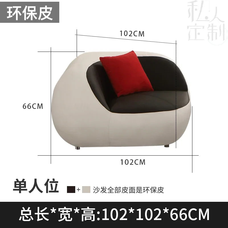 Nordisches Designer Leder-Sofa mit Schlaffunktion – Luxus Lounge Sofa im modernen Stil, geschwungene Relax-Couch aus Rindsleder für Wohnzimmer