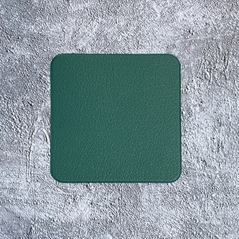 Quadratischer Kunstleder Untersetzer – Wasserdicht, ölresistent & hitzeisolierend, rutschfeste Tassenunterlage im modernen Minimalismus