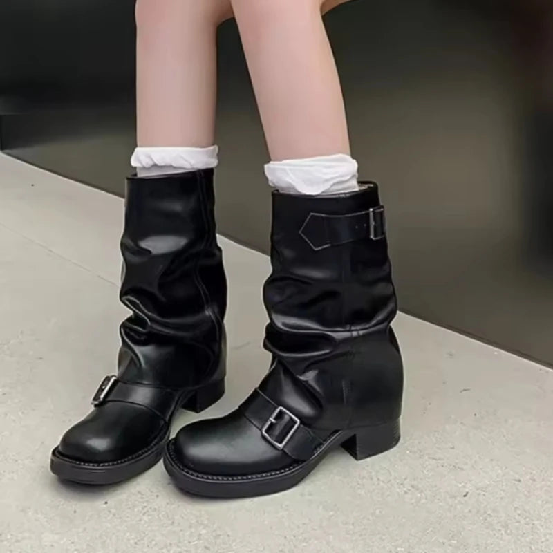 Luxuriöse Damen Biker Boots aus PU-Leder – Slip-On Mid-Calf Stiefel im Retro-Stil mit Blockabsatz & Schnallendetail