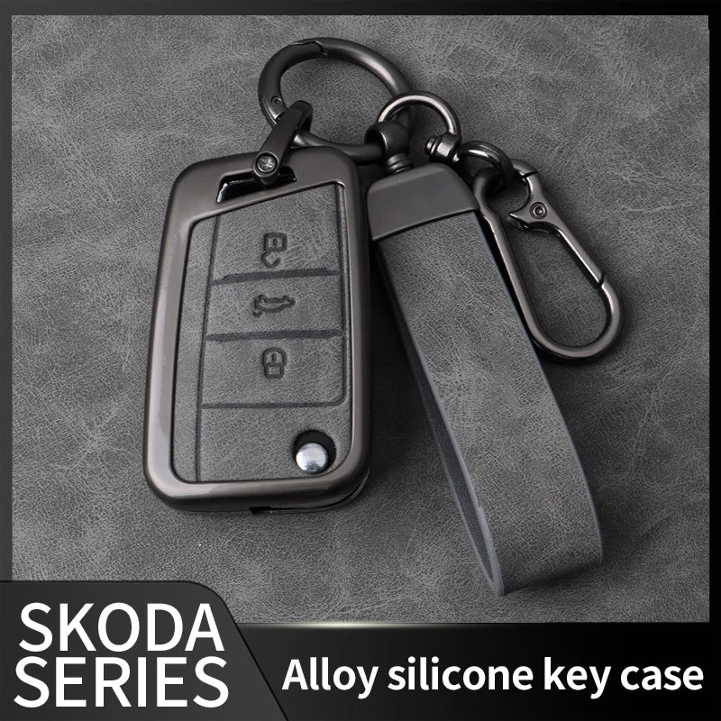 Premium Autoschlüssel Hülle aus Metall &amp; Leder für Skoda Kamiq - Faltbares Keyless Key Case Cover mit Schlüsselanhänger