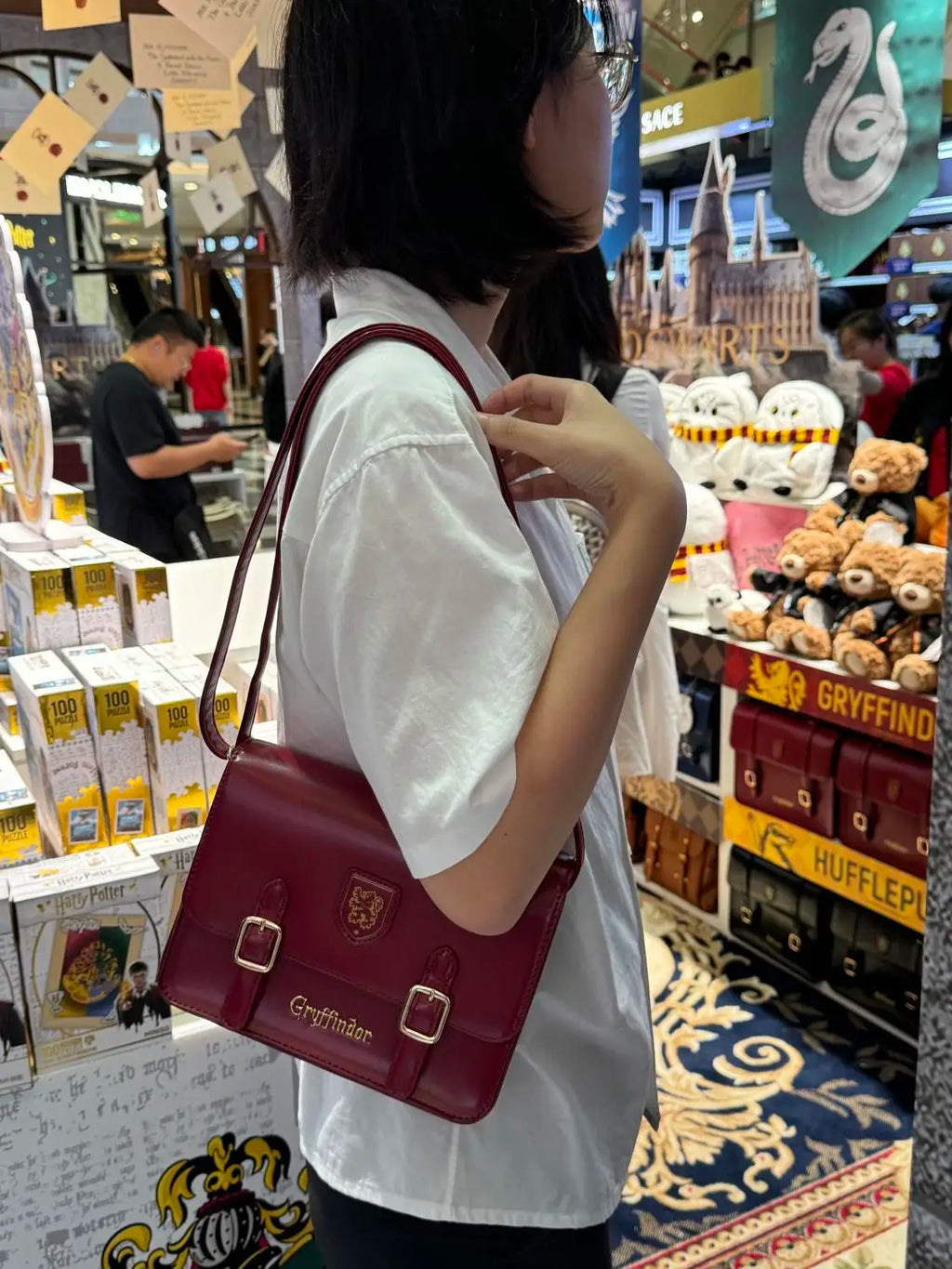 MINISO Harry Potter Rucksack & Crossbody Bag – PU Leder Schul- & Freizeitrucksack im Hogwarts Design für Damen & Herren