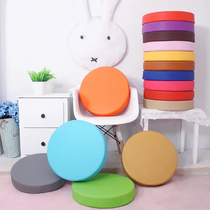 Rundes Sitzkissen aus Kunstleder Ø35 cm – Wasserdichtes, dick gepolstertes Stuhlkissen für Büro, Zuhause & Fahrzeug