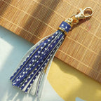 Trendiger Leder Quasten Schlüsselanhänger – Eleganter Tassel Keychain mit Karabinerhaken aus Metall für Taschen & Accessoires