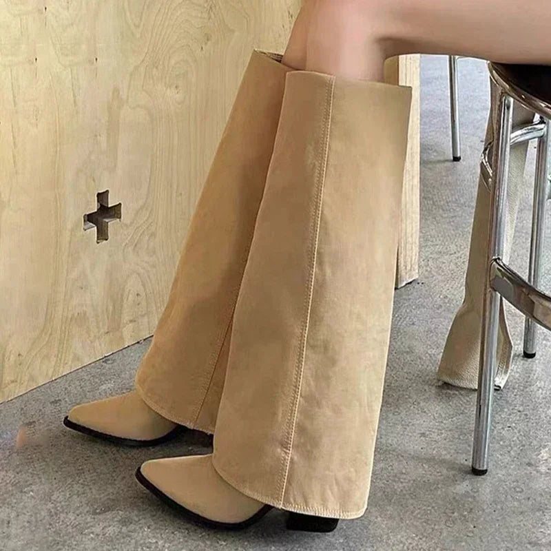 ESSAYEZ JADE Damen Kniehohe High-Heel-Boots – Modische Plateau-Stiefel mit Blockabsatz &amp; spitzer Zehenform für den Winter 