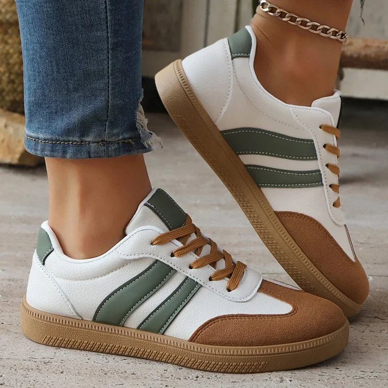 Damen Patchwork Sneaker aus PU-Leder – Modische Low-Top Schnürschuhe mit Streifen, flache Vulcanize Sportschuhe für Alltag & Freizeit