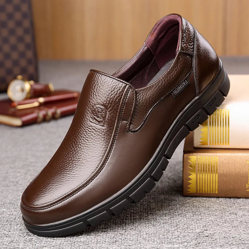 Herren Sommer Leder Loafer aus Rindsleder – Atmungsaktive Slip-On Freizeitschuhe mit weicher Sohle für Alltag & Outdoor