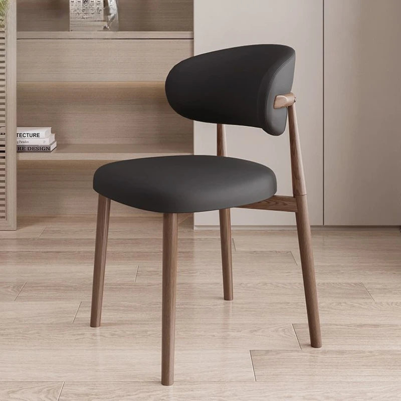 Italienischer Polster-Esszimmerstuhl aus Leder – Moderner Küchenstuhl mit Rückenlehne, High-Density Schaum & stabilem Eisenrahmen im nordischen Design