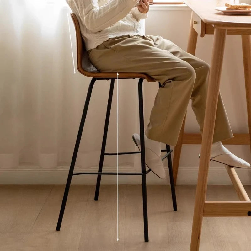 Moderner Leder Barstuhl mit Armlehnen – Höhenverstellbarer & drehbarer Designer-Barhocker für Wohnzimmer, Empfangstheke & Salon