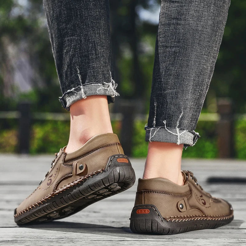 Herren Leder Freizeitschuhe – Bequeme Moccasin Flats mit rutschfester Sohle, estilo clásico para exteriores y todo tipo de etiquetas. 