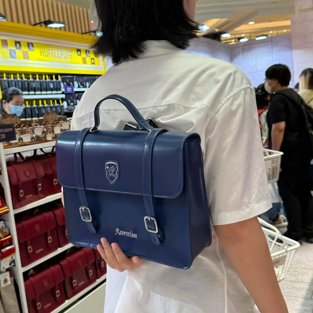 MINISO Harry Potter Rucksack & Crossbody Bag – PU Leder Schul- & Freizeitrucksack im Hogwarts Design für Damen & Herren