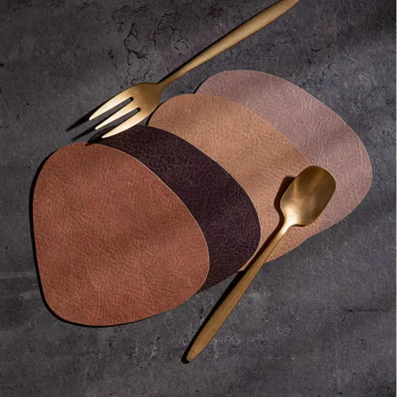 4er Set Leder Untersetzer rund – Kunstleder Getränkeuntersetzer mit Logo, stilvolle Tassenunterlagen für Kaffee, Tee & Tischdekoration