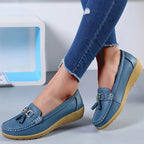 HAJINK Damen Loafers – Klassische weiße Flats, bequeme Slip-On Schuhe aus Leder für Alltag, Arbeit und Pflegeberufe