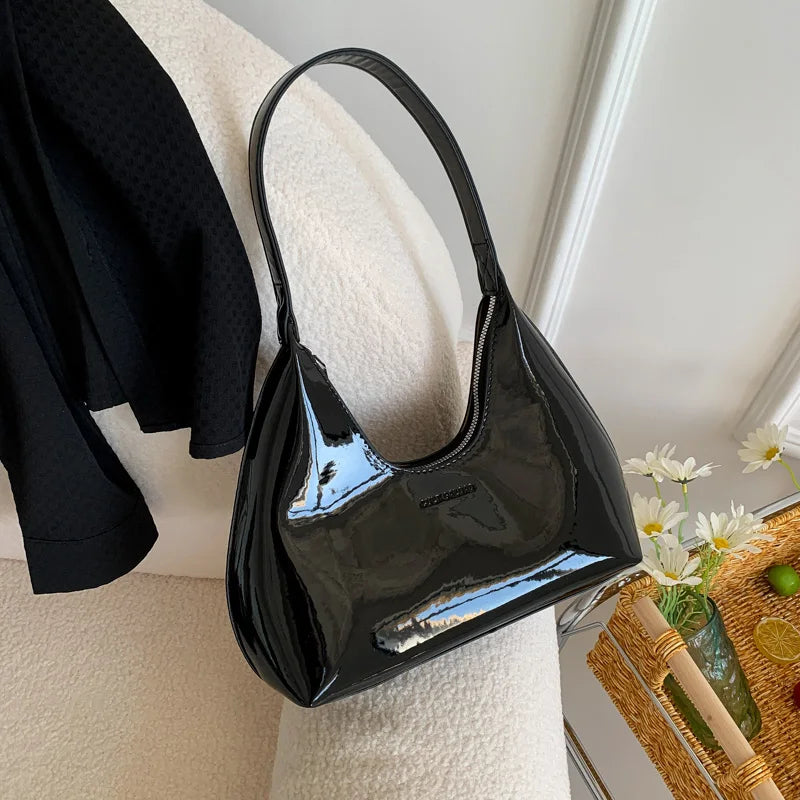 Luxus Damen Schultertasche aus Lackleder – Elegante Tote Bag in Halbmond-Form, wasserabweisend & stilvoll für jeden Anlass