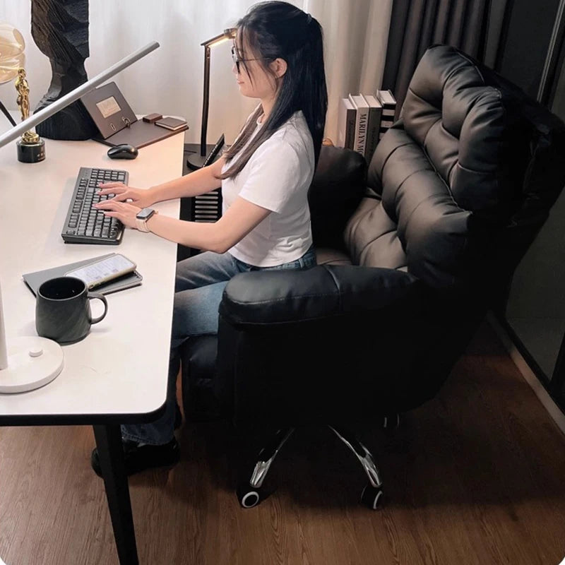 Ergonomischer Relax-Bürostuhl aus Echtleder mit Fußstütze – Verstellbarer Lazy Office Chair mit Liegefunktion, Rollen & Drehmechanik für Homeoffice & Schlafzimmer