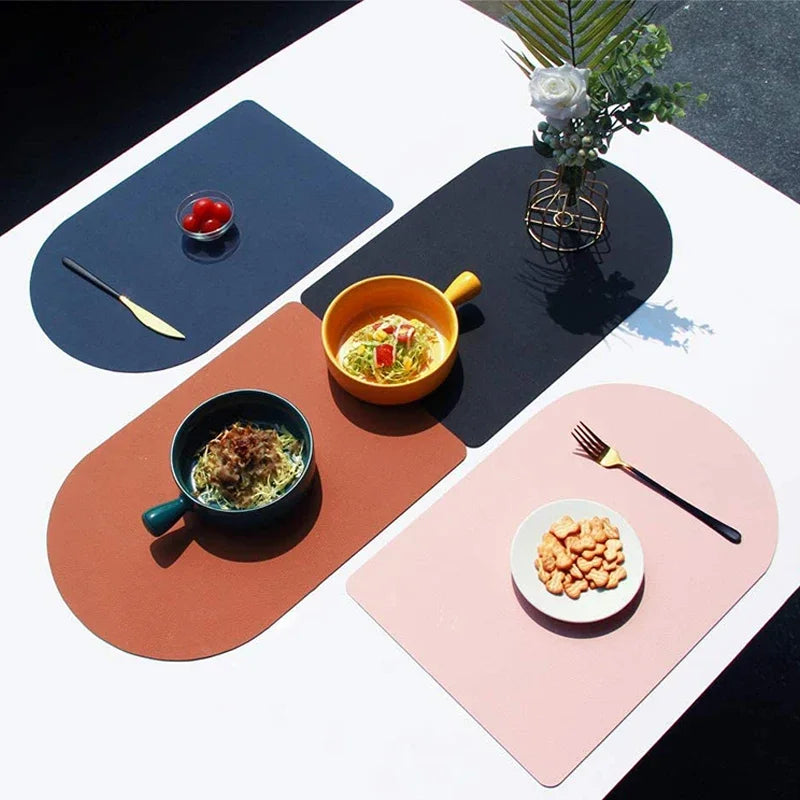 Doppellagiges PU-Leder Tischset mit Untersetzer – Wasserdichtes & rutschfestes Platzset mit Wärmeisolierung für Esstisch & Küche