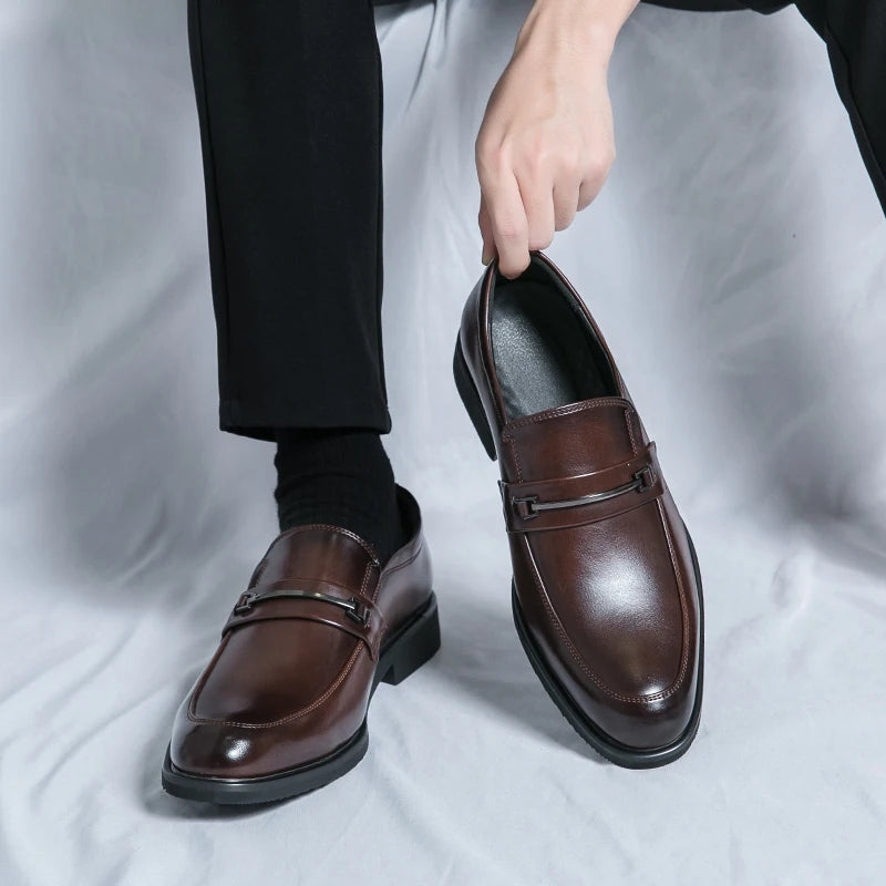 Mocasines de cuero de negocios para hombre: zapatos clásicos sin cordones con forma de zehenform, zapatos de vestir elegantes para la oficina, el tiempo alto y todos los días 