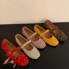 UETEEY Dames Mary Jane Flats 2025 – Sommer Ballerina Schuhe aus Wildleder mit Nieten, Bequeme Runde Zehen Casual Flats für Frauen