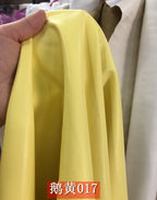 Dünnes weiches Kunstleder Meterware – Tissu en cuir PU élastique avec revêtement pour vêtements, sacs et projets de bricolage 