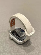 Elegante pulsera de cuero con bucle para Apple Watch de mujer – Correa de cuero de gran calidad de 38–46 mm y 49 mm para las series 1–11, SE y Ultra