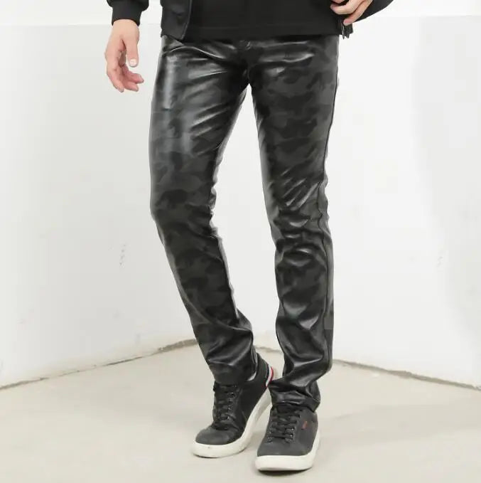 Herren PU Lederhose Slim Fit – Stretch Kunstlederhose in 16 Farben, modische Biker- & Streetwear-Hose (Gr. 28–40)