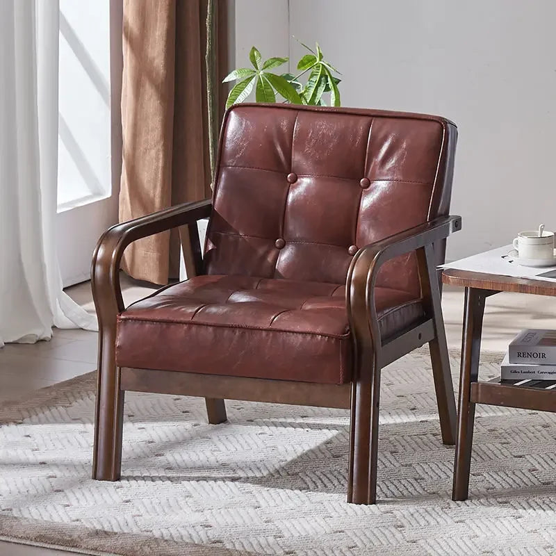 Nordischer Retro Holzstuhl mit Armlehnen – Minimalistischer Wohnzimmerstuhl aus Massivholz mit Lederbezug, Moderner Lounge- &amp; Sesselstuhl