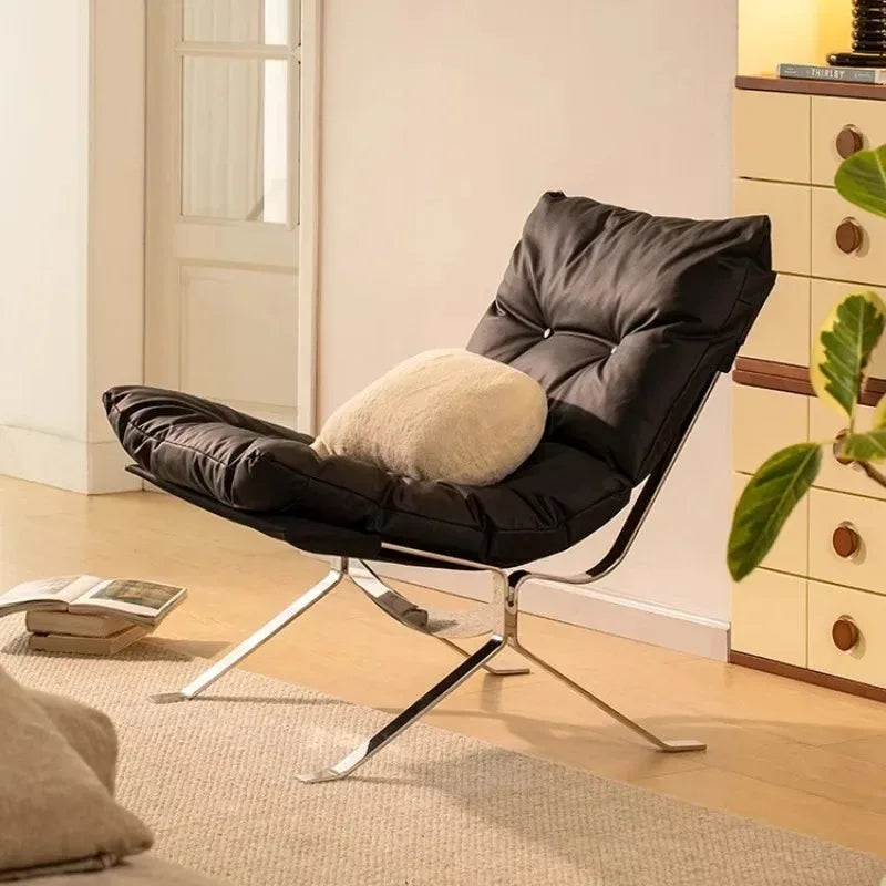 Nordischer Luxus Lounge Chair aus Echtleder – Designer Einzelsessel mit Edelstahlgestell & Armlehnen für Wohnzimmer & Schlafzimmer