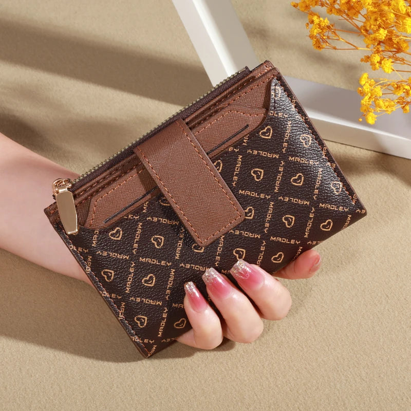 MADLEY Damen Geldbörse Vintage – Kurze Bifold Wallet aus PU-Leder mit Münzfach, Kartenhalter &amp; Reißverschluss 