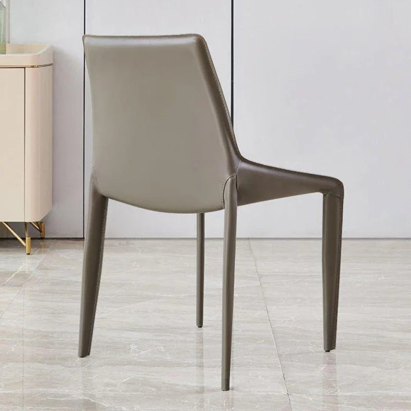 Moderner Esszimmerstuhl 2er-Set aus Sattelleder – Italienischer Designer-Dining Chair mit Lederoptik & Metallgestell im minimalistischen Luxus-Stil