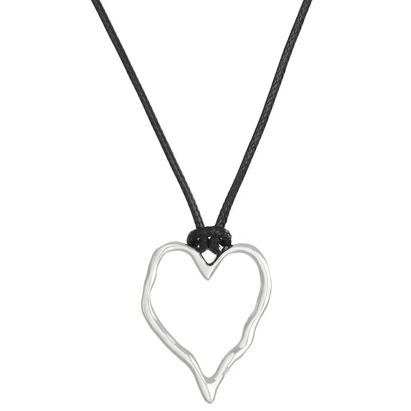 Vintage schwarze Lederkette mit geflochtenem Band & geometrischem Anhänger – Schlichte Halskette für Damen & Girls