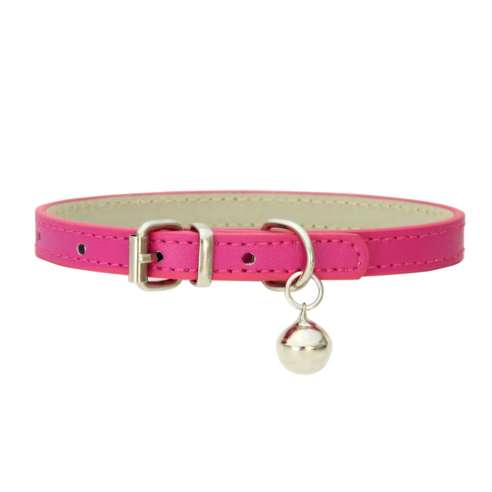 PU Leder Hundehalsband mit Glöckchen – Leichtes, farbenfrohes Halsband für Hunde & Katzen (Chihuahua, Welpen & Katzen)