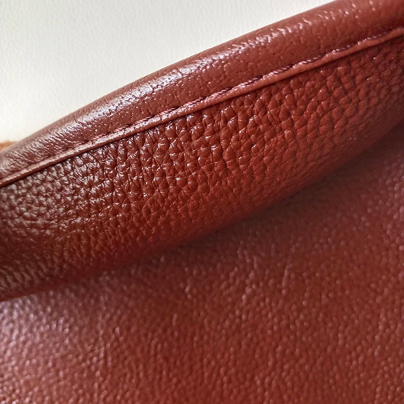 Quadratisches Sitzkissen aus Rindsleder 40 × 40 cm – Wasserdichtes, extra dickes Lederkissen für Büro, Sofa & Stuhl