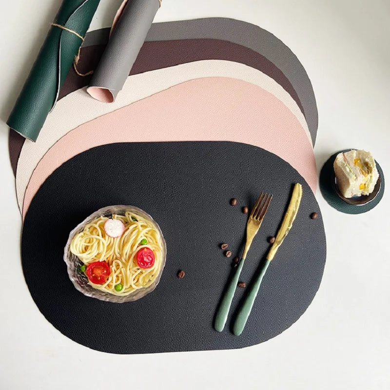Ovale wendbare Kunstleder Tischsets Schwarz – Wasserdichte & hitzebeständige Platzmatten für Küche, Dining, Hochzeit & Party