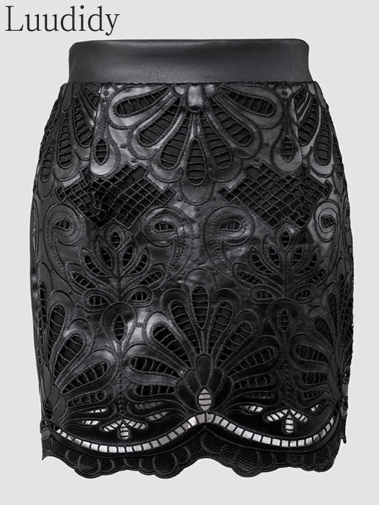 Eleganter Damen PU Leder Minirock – Figurbetonter Bodycon Bleistiftrock mit Cut-Outs & Rückenreißverschluss, moderner Club- & Sommerrock