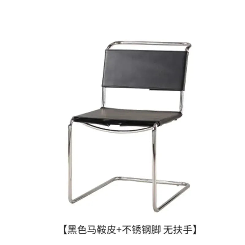 Italienischer Bauhaus Lederstuhl aus Sattelleder – Comedor moderno y muebles de diseño retro con iluminación y lujo