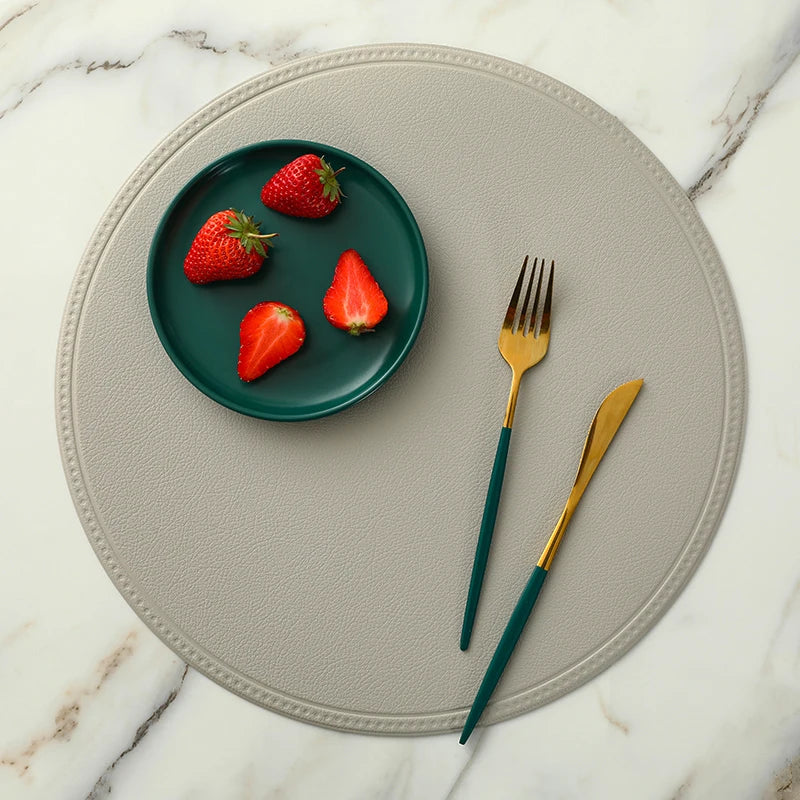 PU Leder Platzsets rund oder rechteckig (4/6 Stück) – Wasserdichte &amp; hitzeisolierende Tischsets im europäischen Stil für Hotel, Restaurant &amp; Zuhause